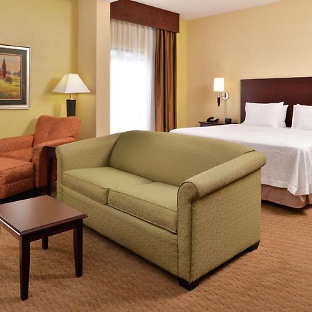 Hampton Inn Staunton Eksteriør bilde