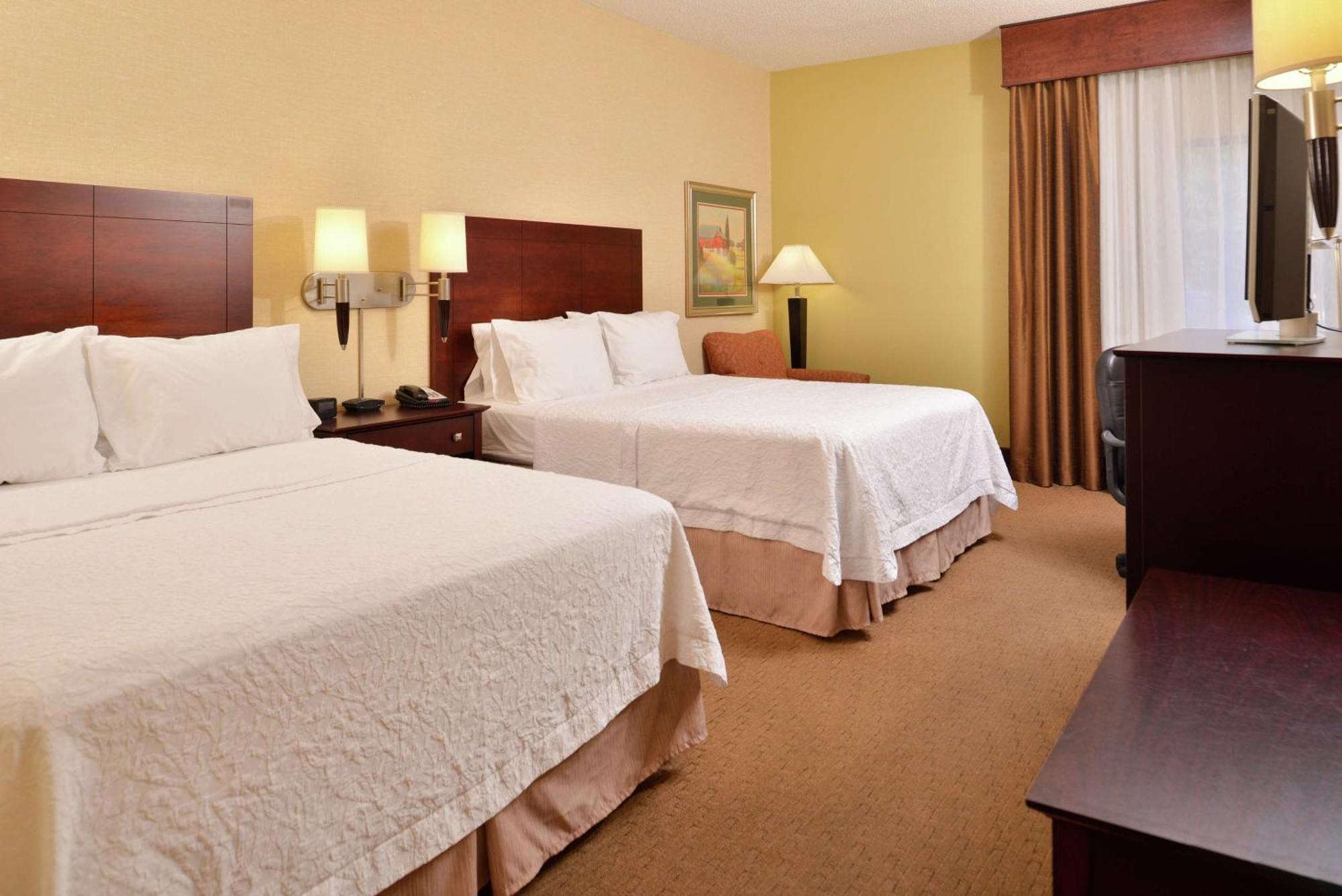 Hampton Inn Staunton Eksteriør bilde