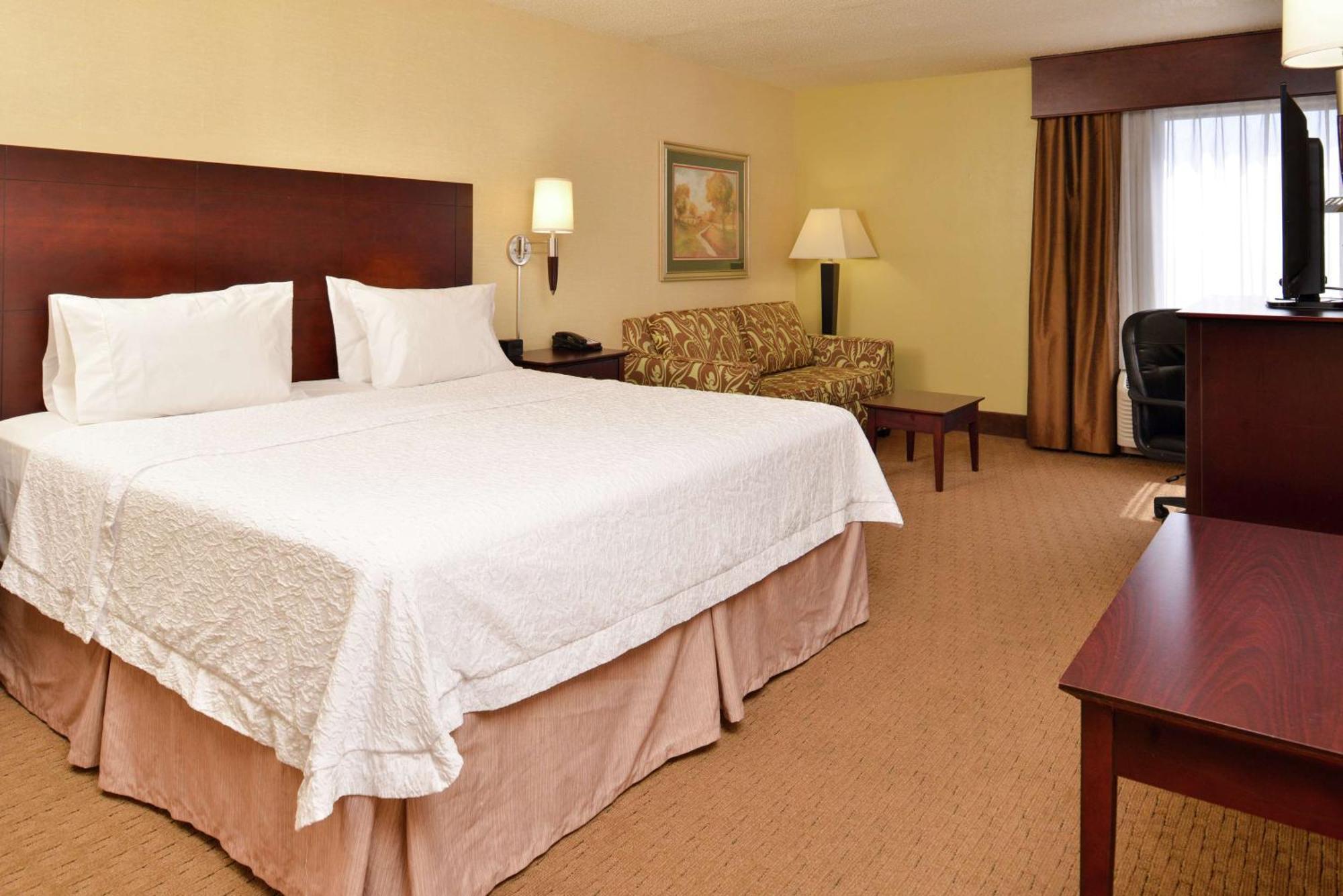 Hampton Inn Staunton Eksteriør bilde