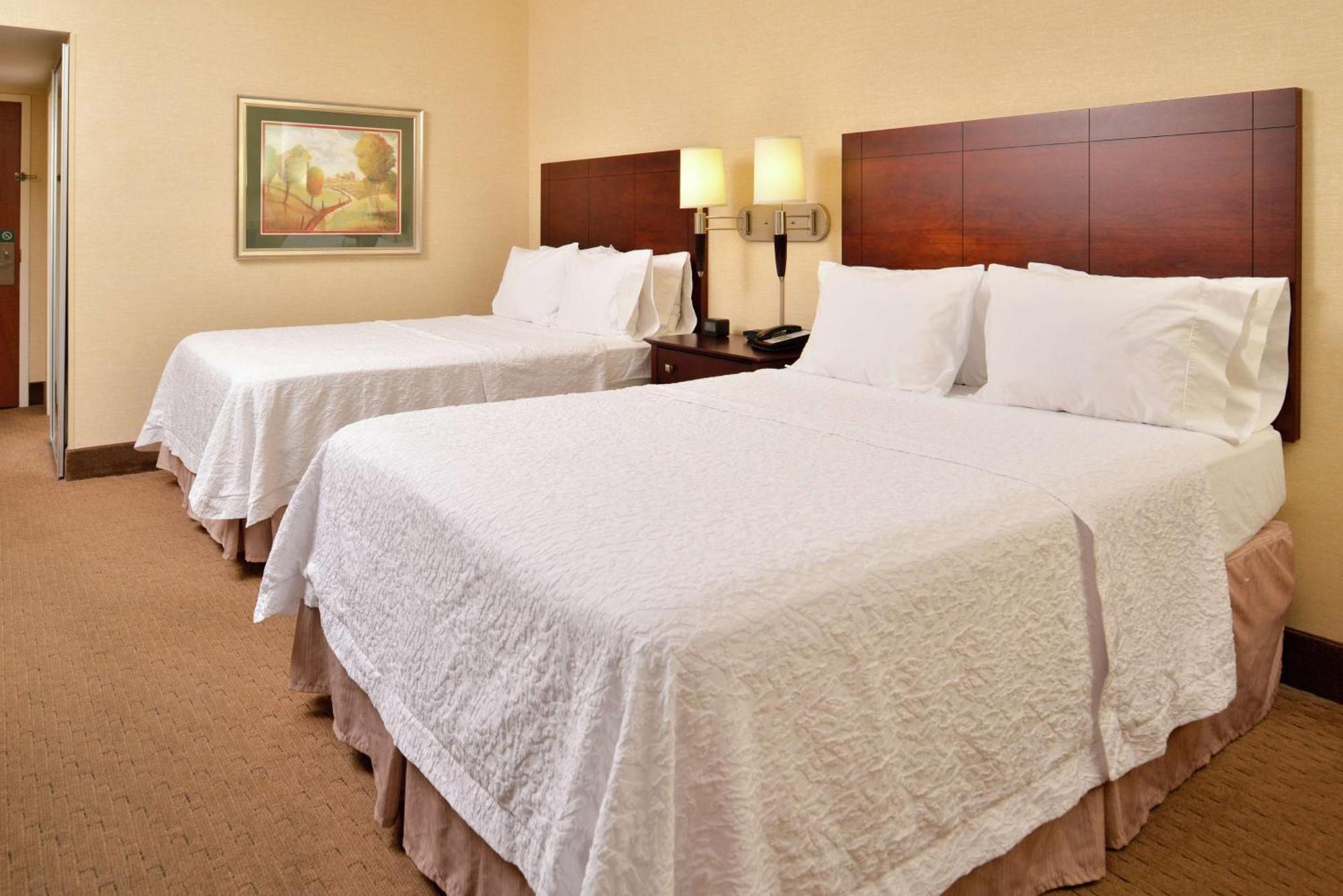 Hampton Inn Staunton Eksteriør bilde