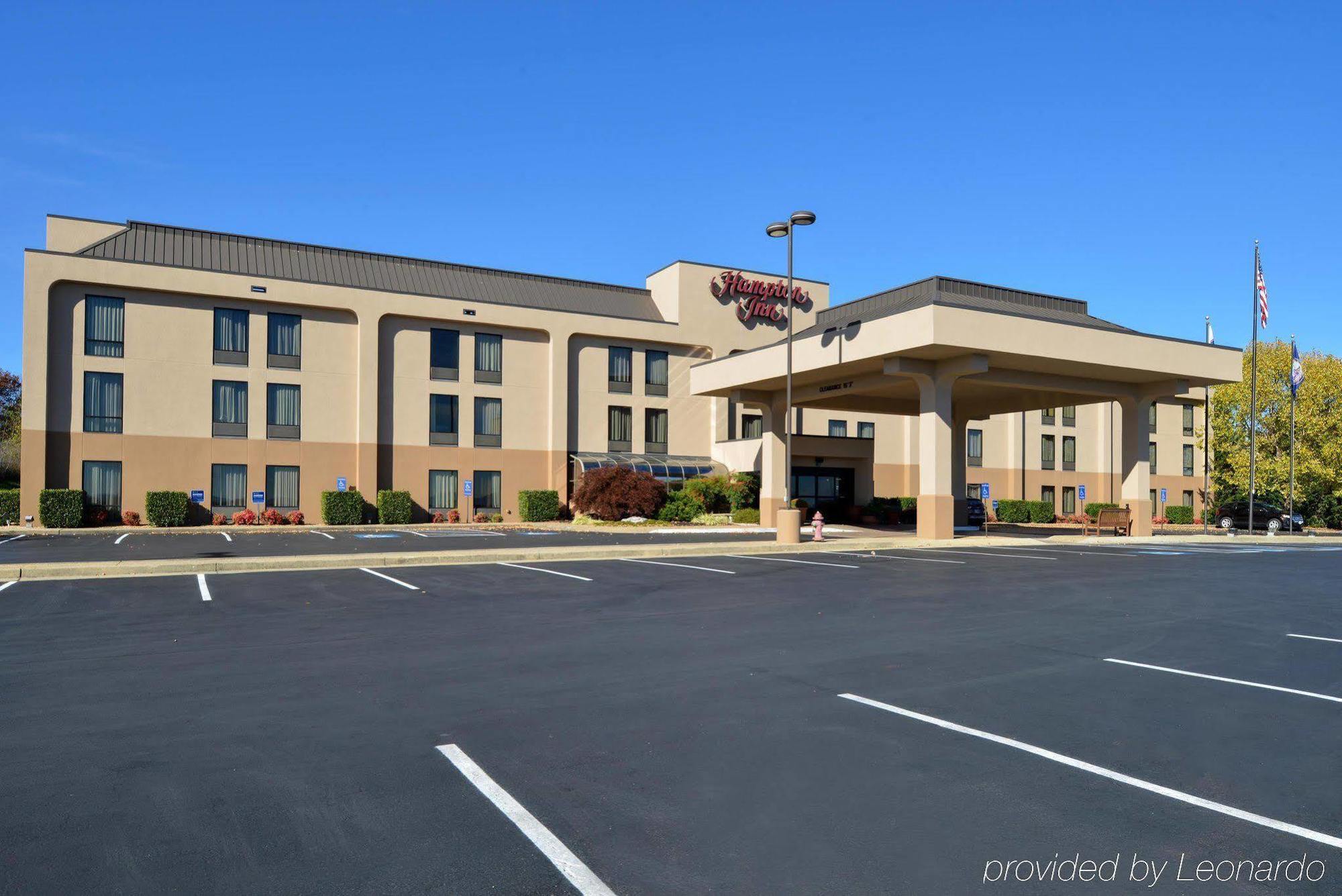 Hampton Inn Staunton Eksteriør bilde